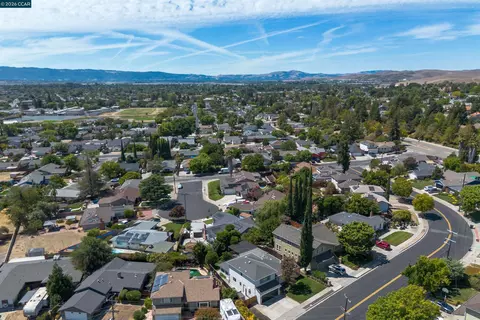View/Area - 335 Scott St, Livermore, CA 94551 photo 2 of 5
