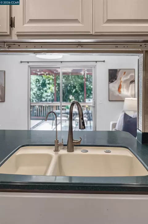 Kitchen - 335 Scott St, Livermore, CA 94551 photo 5 of 9