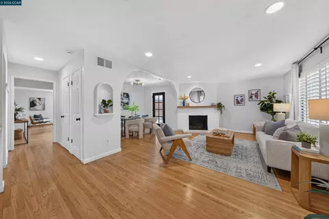 Living - 335 Scott St, Livermore, CA 94551 photo 1 of 11