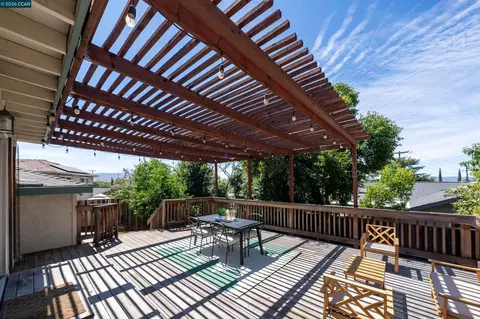 Exterior - 335 Scott St, Livermore, CA 94551 photo 11 of 14