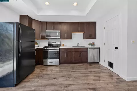 Kitchen - 335 Scott St, Livermore, CA 94551 photo 7 of 9