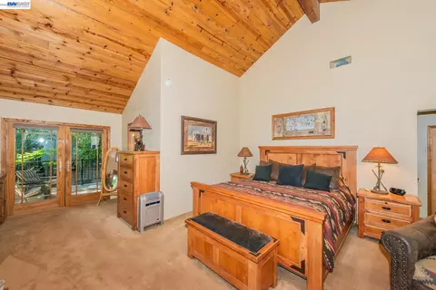 Bedroom - 320 Airport Rd, Trinity Center, CA 96091 photo 2 of 7