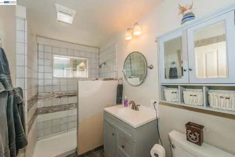 Bath - 320 Airport Rd, Trinity Center, CA 96091 photo 3 of 5