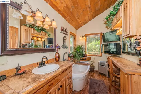 Bath - 320 Airport Rd, Trinity Center, CA 96091 photo 1 of 5