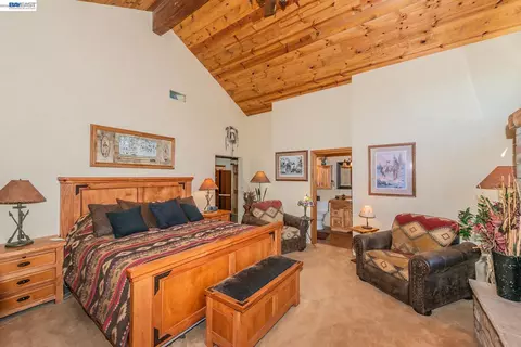 Bedroom - 320 Airport Rd, Trinity Center, CA 96091 photo 3 of 7