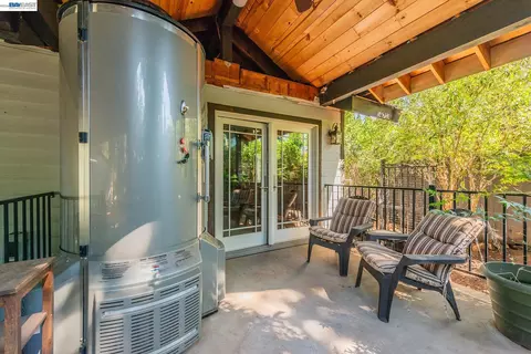 Exterior - 320 Airport Rd, Trinity Center, CA 96091 photo 15 of 16