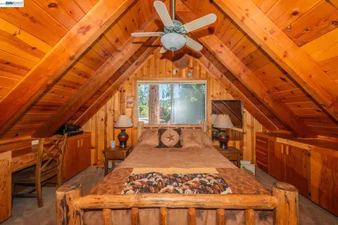 Bedroom - 320 Airport Rd, Trinity Center, CA 96091 photo 4 of 7