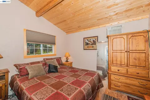 Bedroom - 320 Airport Rd, Trinity Center, CA 96091 photo 7 of 7