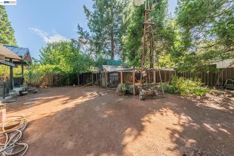 Exterior - 320 Airport Rd, Trinity Center, CA 96091 photo 14 of 16