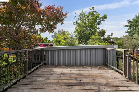 Exterior - 2730 Webster St, Berkeley, CA 94705 photo 5 of 20