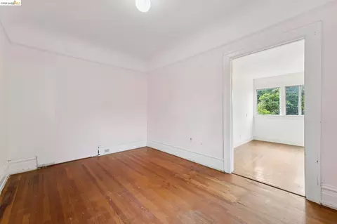 Bedroom - 2730 Webster St, Berkeley, CA 94705 photo 2 of 4