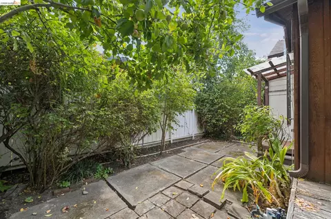 Exterior - 2730 Webster St, Berkeley, CA 94705 photo 16 of 20