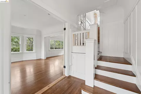 Entry Way - 2730 Webster St, Berkeley, CA 94705 photo 2 of 11