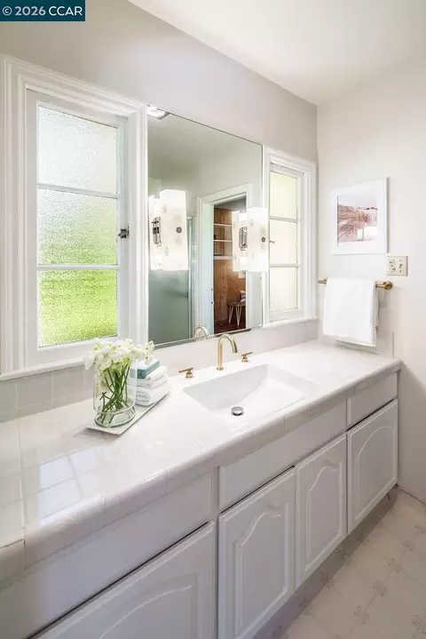 Bath - 1232 Upper Happy Vly, Lafayette, CA 94549 photo 5 of 6