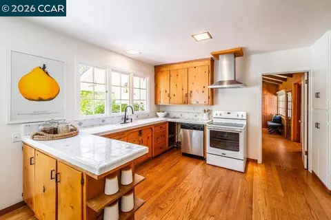Kitchen - 1232 Upper Happy Vly, Lafayette, CA 94549 photo 2 of 7