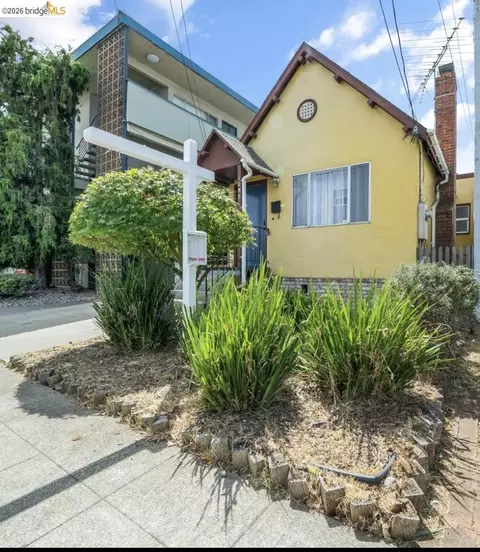 1058 Kains Ave, Albany, CA 94706