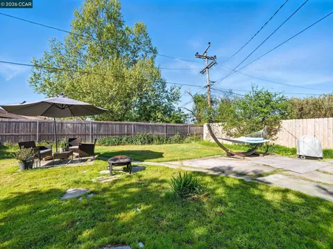 Exterior - 20 Chesley Ct, Vallejo, CA 94591 photo 3 of 4