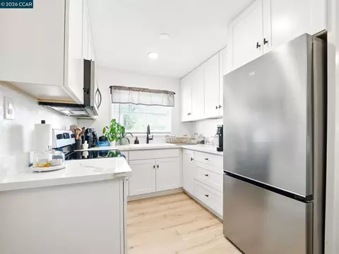 Kitchen - 20 Chesley Ct, Vallejo, CA 94591 photo 1 of 2