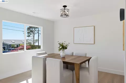 Dining - 483 Heathcliff Dr, Pacifica, CA 94044 photo 2 of 2