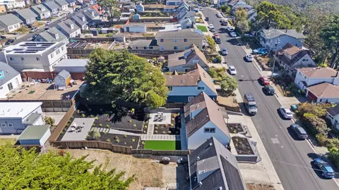 View/Area - 483 Heathcliff Dr, Pacifica, CA 94044 photo 7 of 9