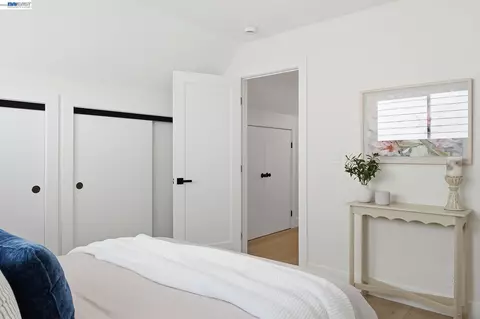 Bedroom - 483 Heathcliff Dr, Pacifica, CA 94044 photo 3 of 5