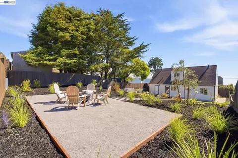 Exterior - 483 Heathcliff Dr, Pacifica, CA 94044 photo 5 of 11
