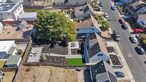 View/Area - 483 Heathcliff Dr, Pacifica, CA 94044 photo 2 of 9