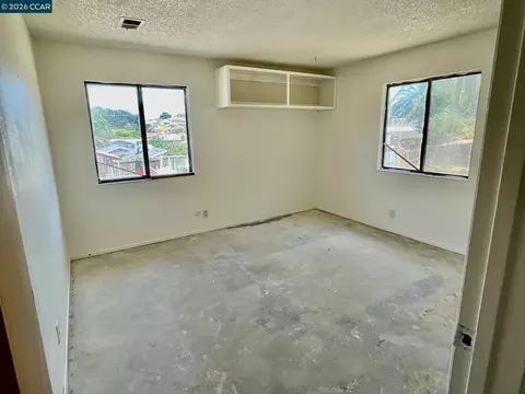 Bedroom - 1119 Warren Ave, Vallejo, CA 94591 photo 3 of 4