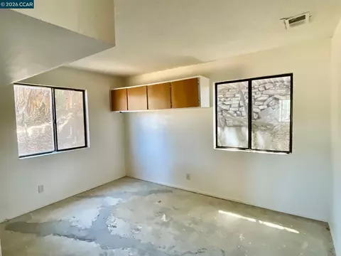 Bedroom - 1119 Warren Ave, Vallejo, CA 94591 photo 1 of 4