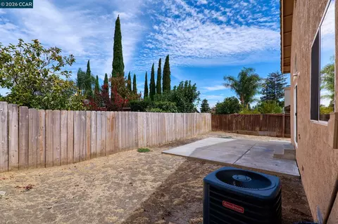 Exterior - 1812 Johnson Dr, Antioch, CA 94509 photo 5 of 7