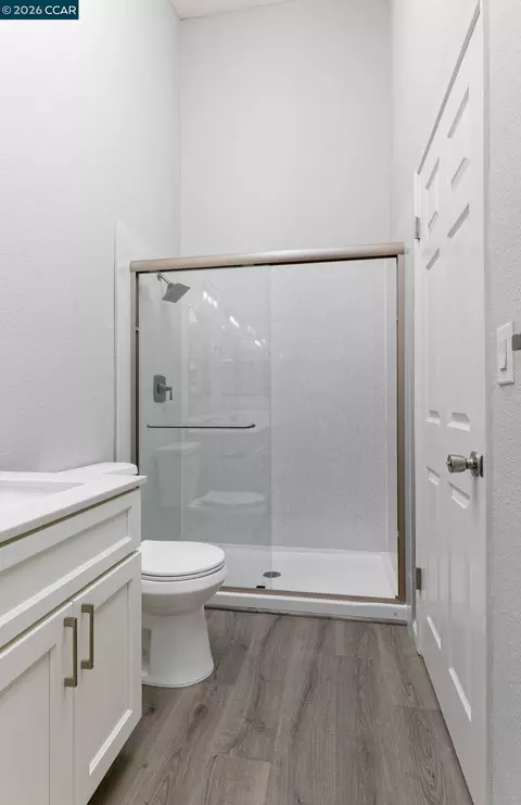 Bath - 1812 Johnson Dr, Antioch, CA 94509 photo 3 of 3
