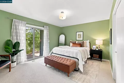 Bedroom - 859 Mountain View Dr, Lafayette, CA 94549 photo 4 of 5