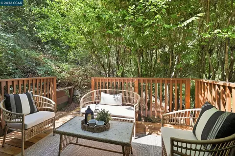 Exterior - 859 Mountain View Dr, Lafayette, CA 94549 photo 3 of 6