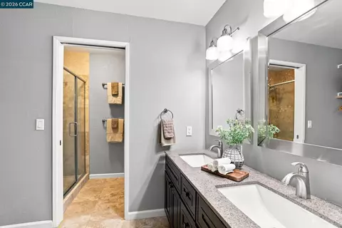 Bath - 859 Mountain View Dr, Lafayette, CA 94549 photo 2 of 3