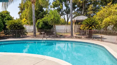 Exterior - 5831 Esmar Rd, Ceres, CA 95307 photo 2 of 3
