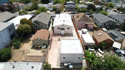 View/Area - 1211 Blake St, Berkeley, CA 94702 photo 1 of 1