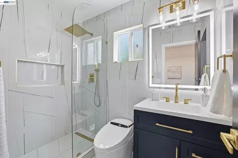 Bath - 1913 W Middlefield Rd, Mountain View, CA 94043 photo 3 of 3
