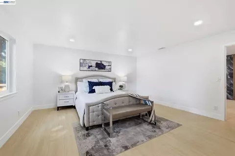 Bedroom - 1913 W Middlefield Rd, Mountain View, CA 94043 photo 2 of 6