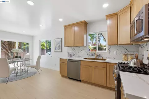 Kitchen - 1913 W Middlefield Rd, Mountain View, CA 94043 photo 2 of 4