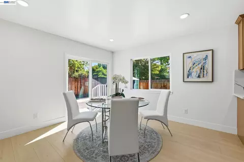 Dining - 1913 W Middlefield Rd, Mountain View, CA 94043 photo 1 of 4