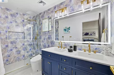Bath - 1913 W Middlefield Rd, Mountain View, CA 94043 photo 1 of 3