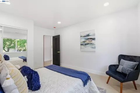 Bedroom - 1913 W Middlefield Rd, Mountain View, CA 94043 photo 4 of 6