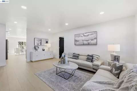 Other - 1913 W Middlefield Rd, Mountain View, CA 94043 photo 2 of 7