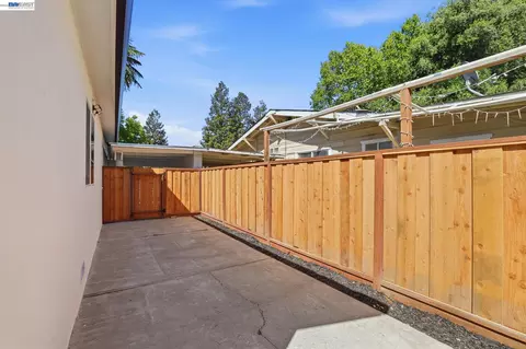 Exterior - 1913 W Middlefield Rd, Mountain View, CA 94043 photo 10 of 12