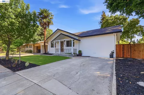 Exterior - 1913 W Middlefield Rd, Mountain View, CA 94043 photo 9 of 12