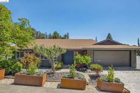 22 Littlewood Dr, Piedmont, CA 94611