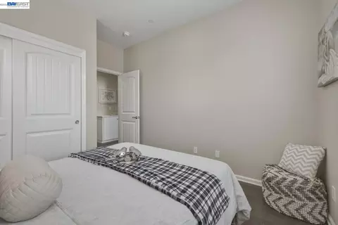 Bedroom - 388 C St, Hayward, CA 94541 photo 2 of 4