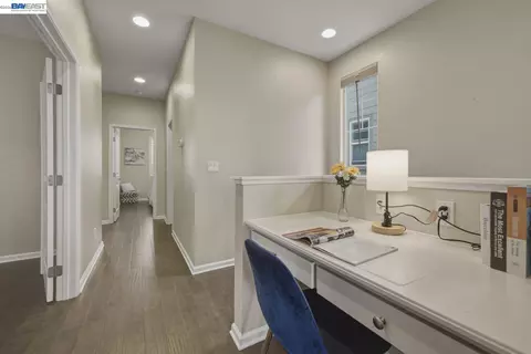 Entry Way - 388 C St, Hayward, CA 94541 photo 6 of 8