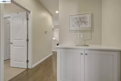 Entry Way - 388 C St, Hayward, CA 94541 photo 8 of 8