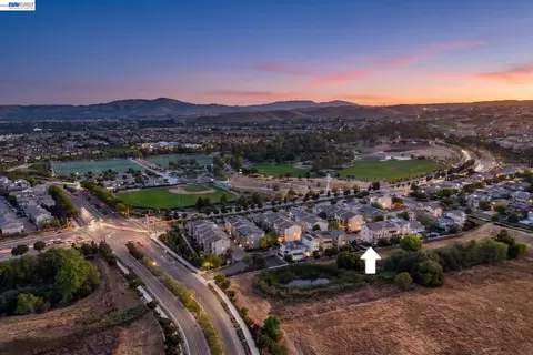 View/Area - 4359 Mono Vista St, Dublin, CA 94568 photo 6 of 7